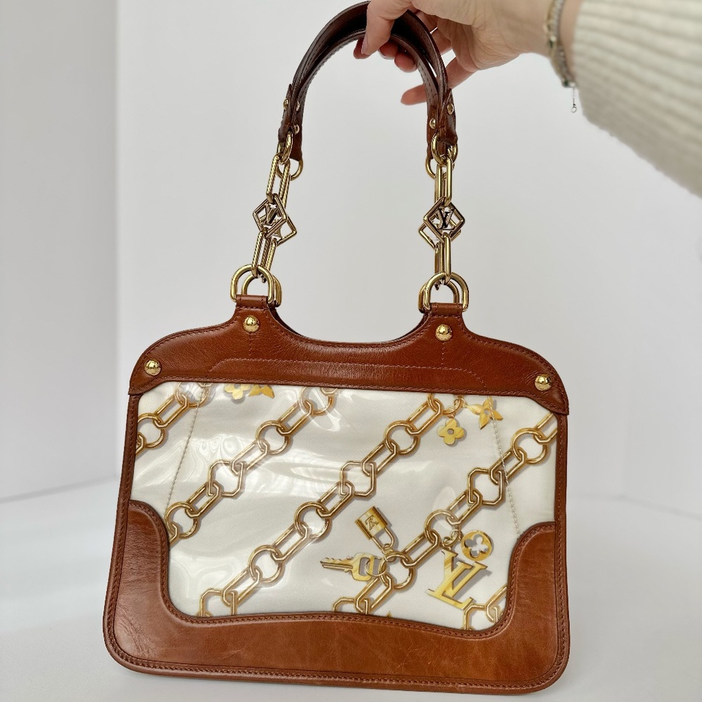 Louis Vuitton Limited Edition White Monogram Charms Cabas PVC bag - Picture 2 of 15
